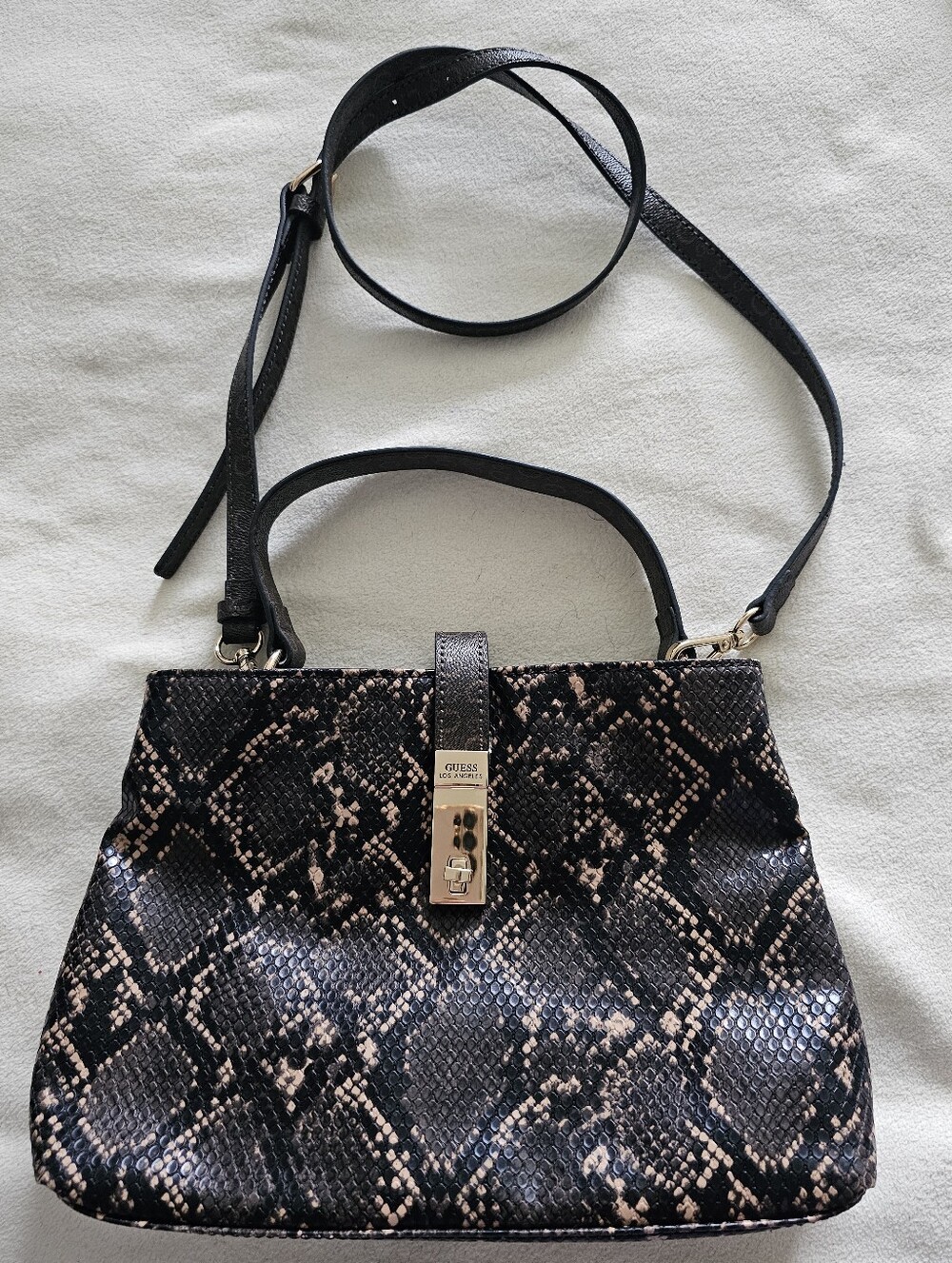GUESS Snakeskin Print 2in1 Brown Handbag/crossbody Purse Snake Turn Lock Closure